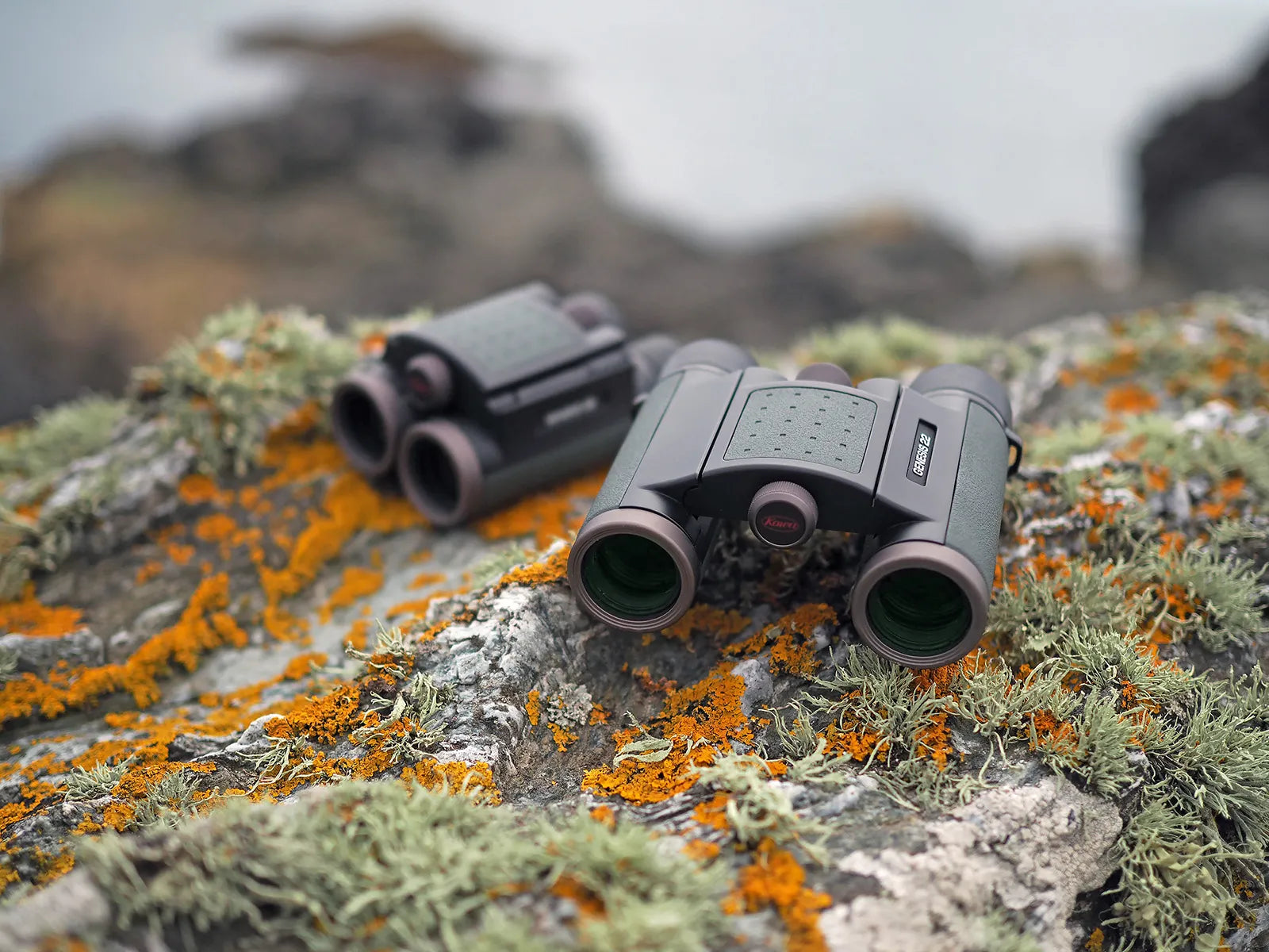 Kowa Genesis 10x22 Binoculars Feature